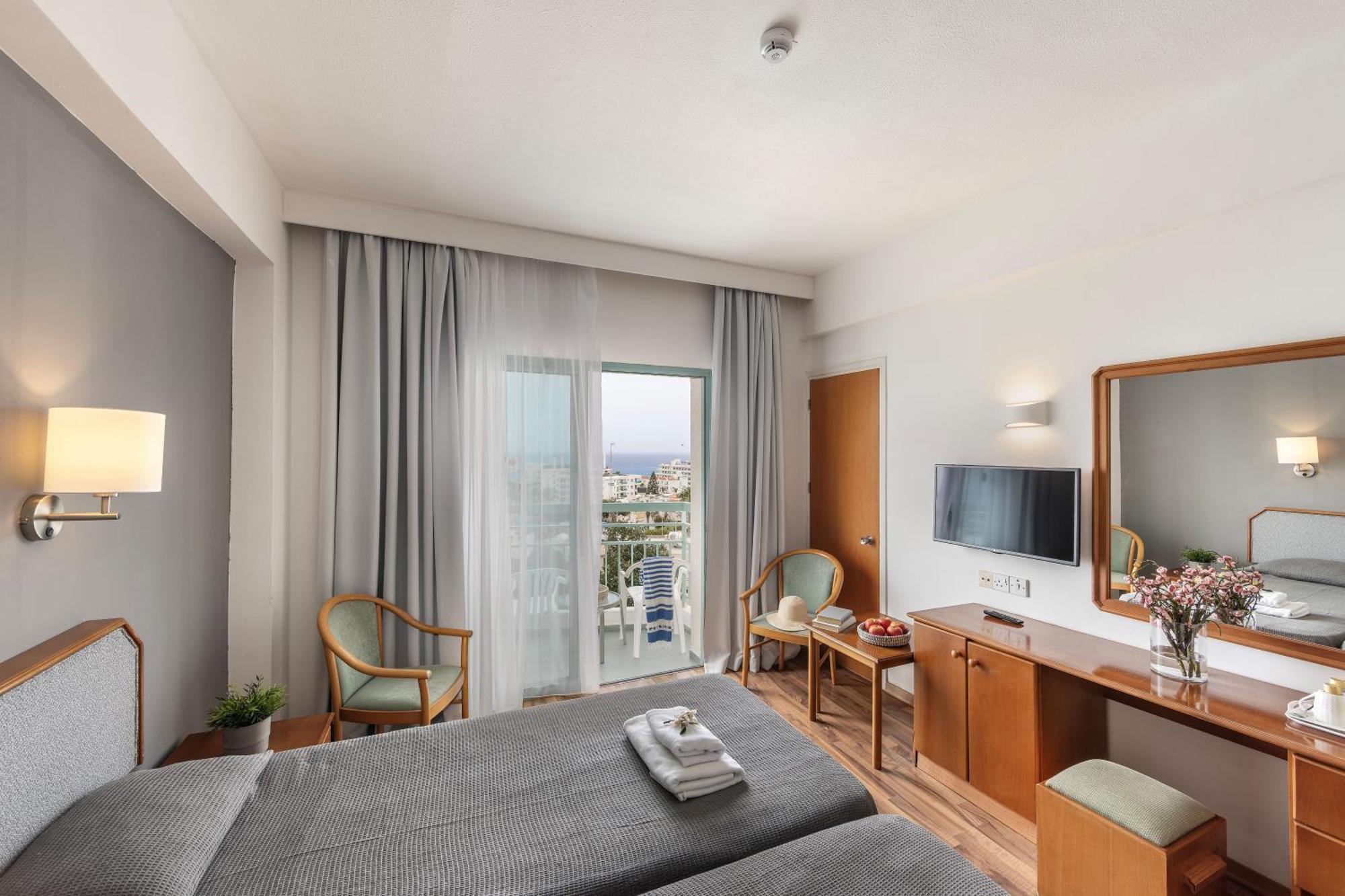 פרוטאראס Antigoni Hotel מראה חיצוני תמונה