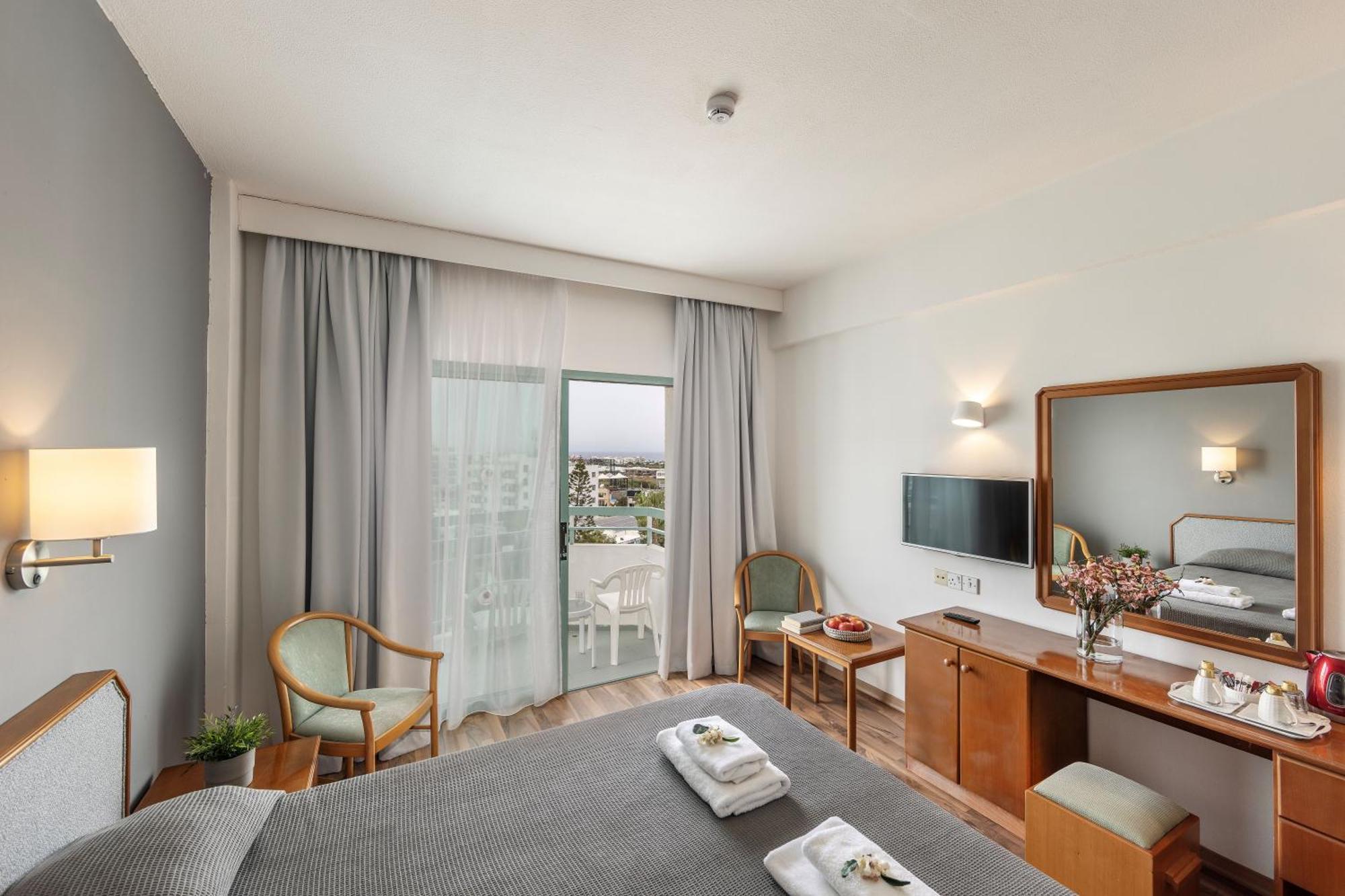 פרוטאראס Antigoni Hotel מראה חיצוני תמונה